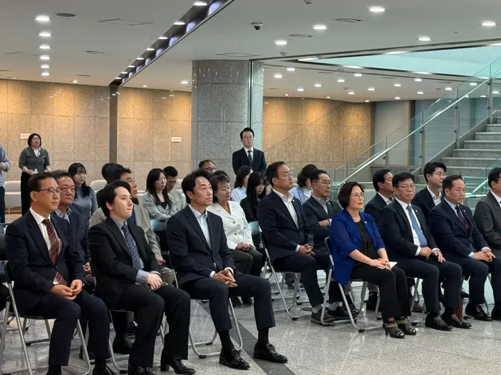 준공식에 참석한 내빈들
